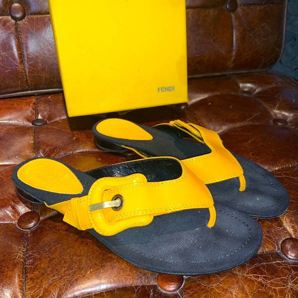 Fendi Signature Buckle, Yellow Patent Leather Thong Sandal, Sz 40, EEUC
